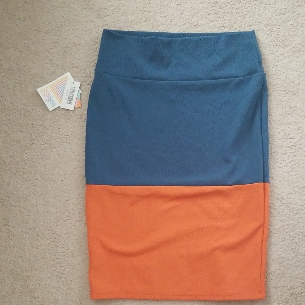 NWT Lularoe Cassie skirt